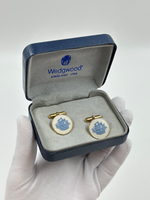 Запонки Wedgwood белые с голубым парусником