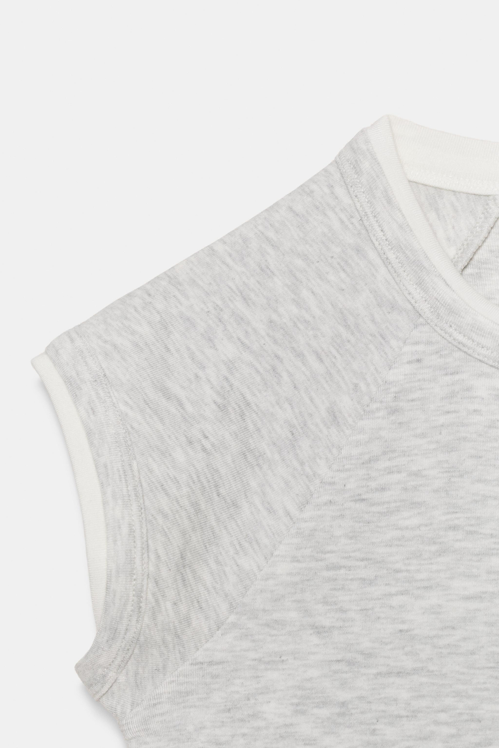 ФУТБОЛКА С КОРОТКИМИ РУКАВАМИ И ДВОЙНЫМ ЭФФЕКТОМ — ZARA