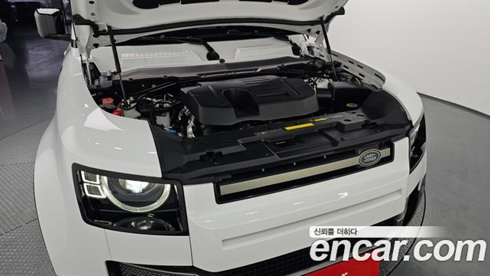Land Rover Defender 130 P400 X-Dynamic HSE — 2023
