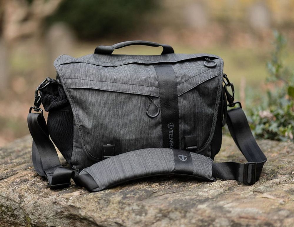 Tenba DNA Messenger 8 Graphite