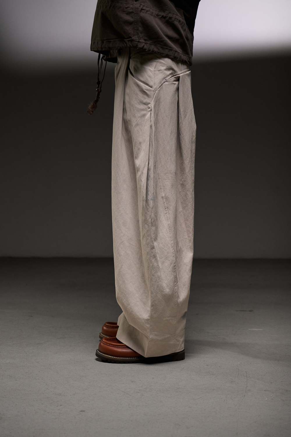Брюки Blue Monte Pleated Casual Pants "Yunfeng White"