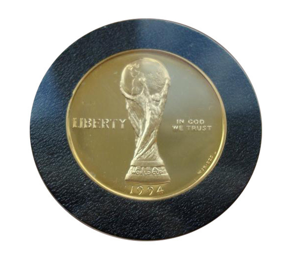 США 5 долларов 1994 Кубок Чемпионат мира по футболу США 1994 ЗОЛОТО 8,36 гр