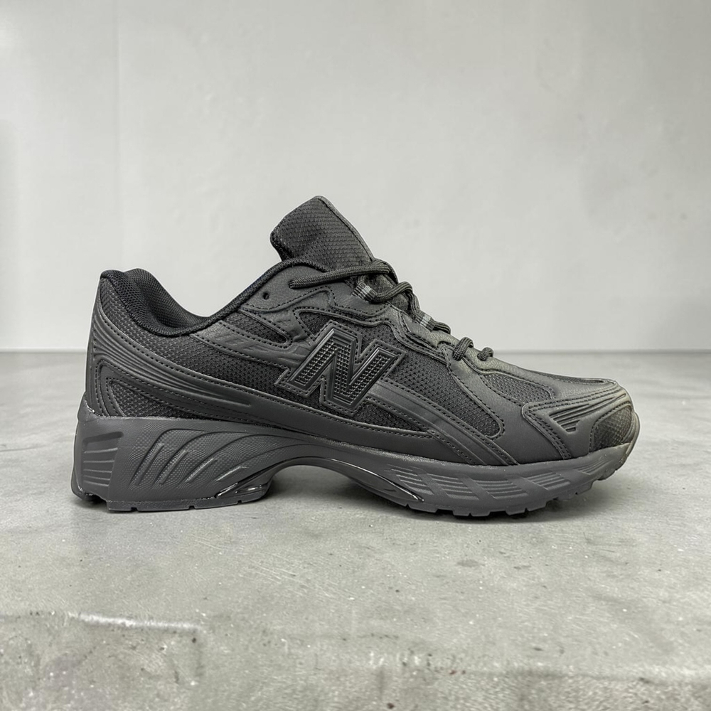 New Balance 740 Cordura • Total Black