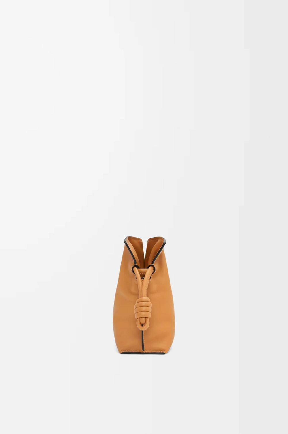 Loewe Мини-клатч Flamenco из телячьей кожи наппа, светло-коричневый