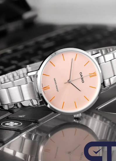 Casio LTP-VT01D-4B — женские кварцевые часы из классической коллекции