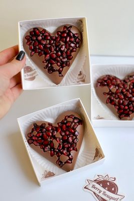 Шоколадное СЕРДЦЕ с гранатом