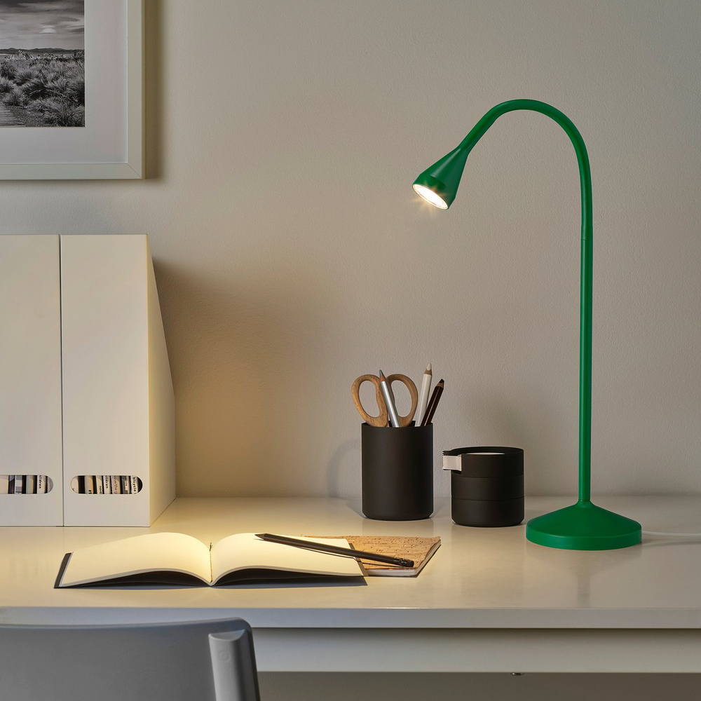 IKEA NÄVLINGE  (ИКЕА НЭВЛИНГЕ)  -  Настольная лампа LED - зелёный