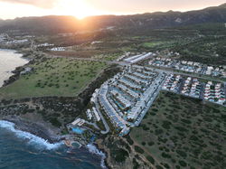 ЖК "CASA DEL MARE" Северный Кипр, район Эсентепе. Расположен в элитном районе Северного Кипра, на берегу Средиземного моря, с собственной лагуной 20 минут до столицы