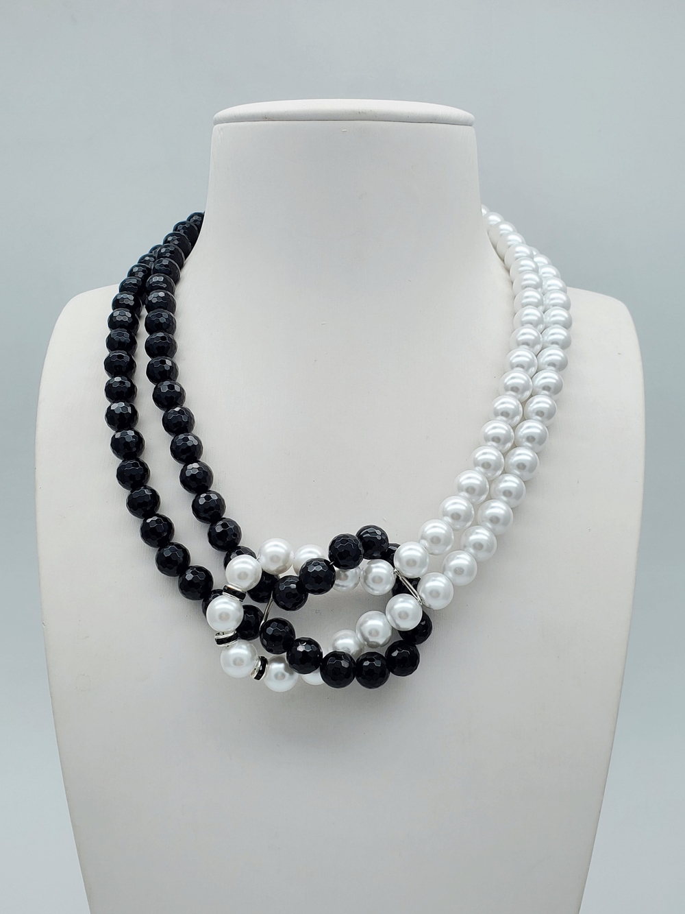 91001097 Колье SELENA PEARLS