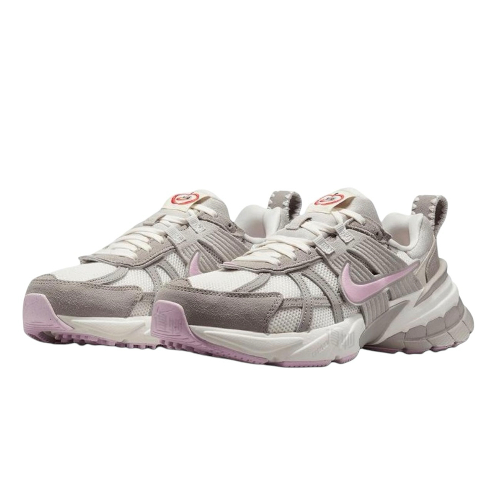 Nike V2K Run Valentine's Day
