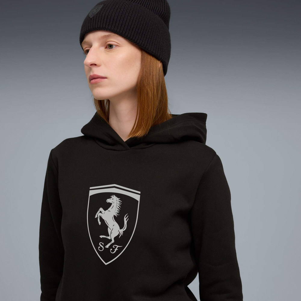 PUMA X SCUDERIA FERRARI ЖЕНСКАЯ ТОЛСТОВКА С КАПЮШОНОМ SPORTSWEAR, ЧЕРНЫЙ
