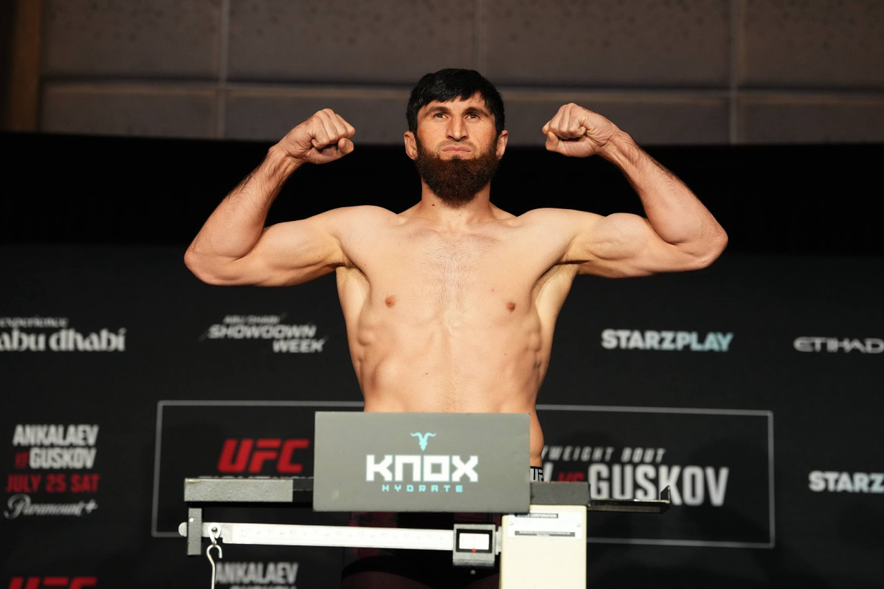 Магомед Анкалаев - Богдан Гуськов: во сколько начало главного боя UFC Fight Night 282