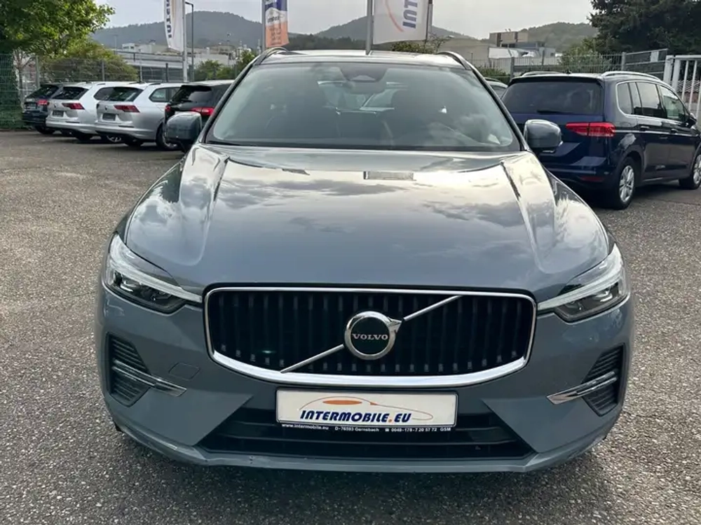 Volvo XC60 B4 Momentum Pro 2WD