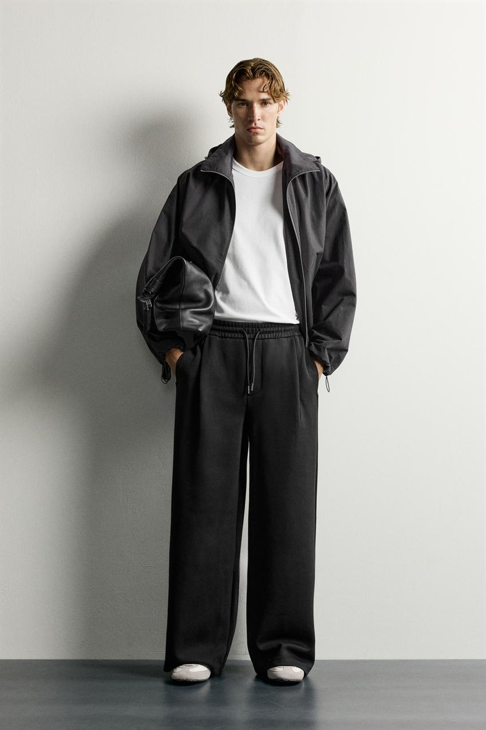 ZARA БРЮКИ BALLOON FIT С ЗАЩИПАМИ, ЧЕРНЫЙ