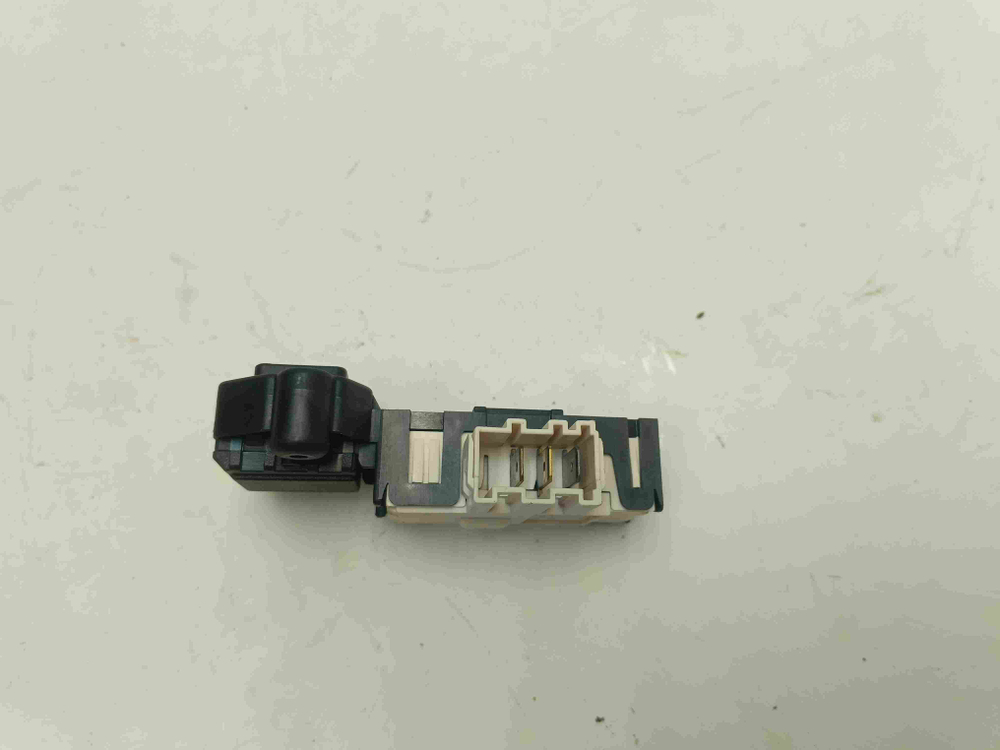 WF6528S7W кт226 Блокировка люка для стиральной машины Samsung DA-06982352088 б/у