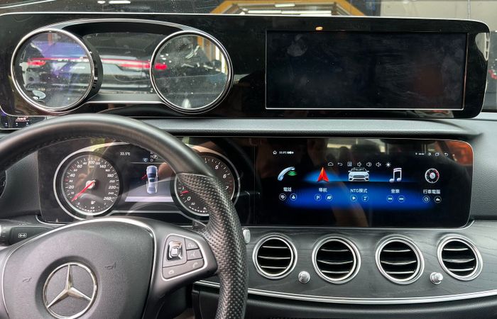 Магнитола для Mercedes-Benz E-класс (W213) 2016-2018 NTG 5.5 - RDL-7213 монитор 12.3" на Android 12, Быстрая, CarPlay, 4G SIM-слот