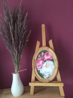 Картина овальной рамке
