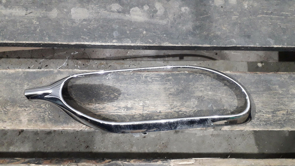 Накладка юбки заднего бампера Mercedes S (W222) 17-20 Б/У Оригинал A2228853000