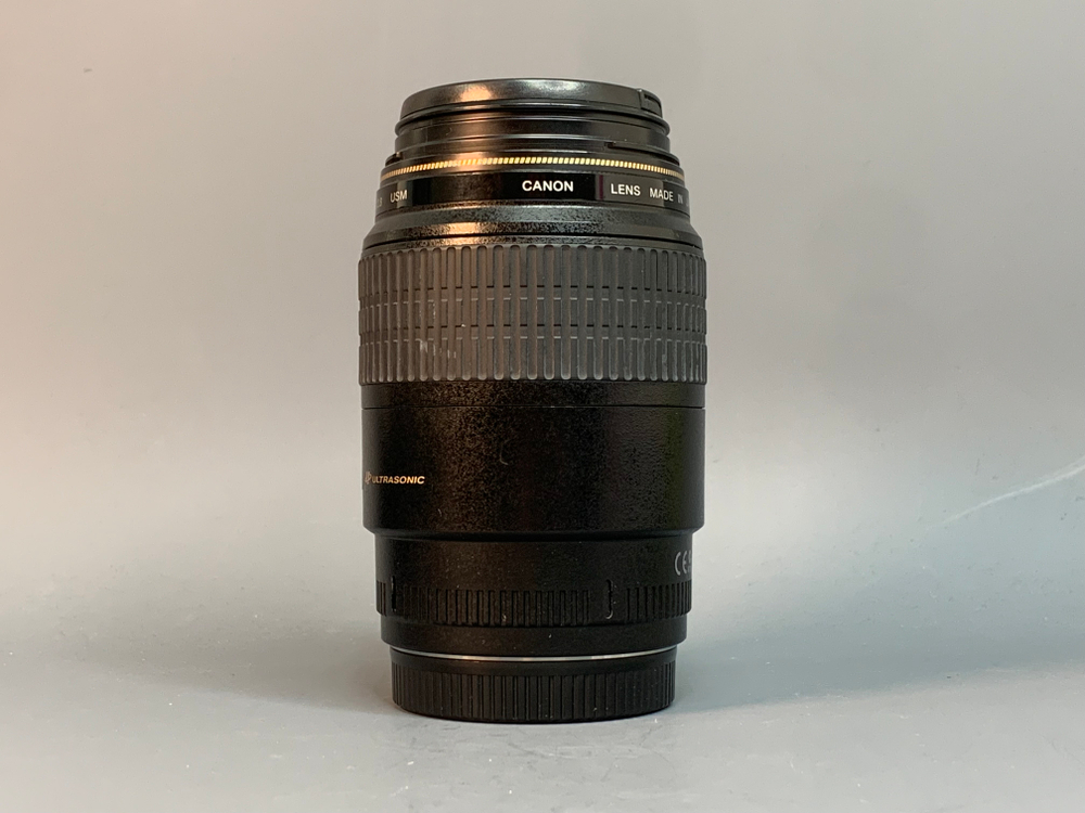 Canon EF 100mm 2.8 Macro USM