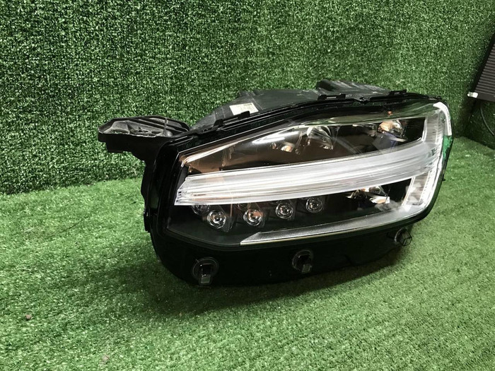 Фара левая Volvo XC90 2 (14-19) Full LED