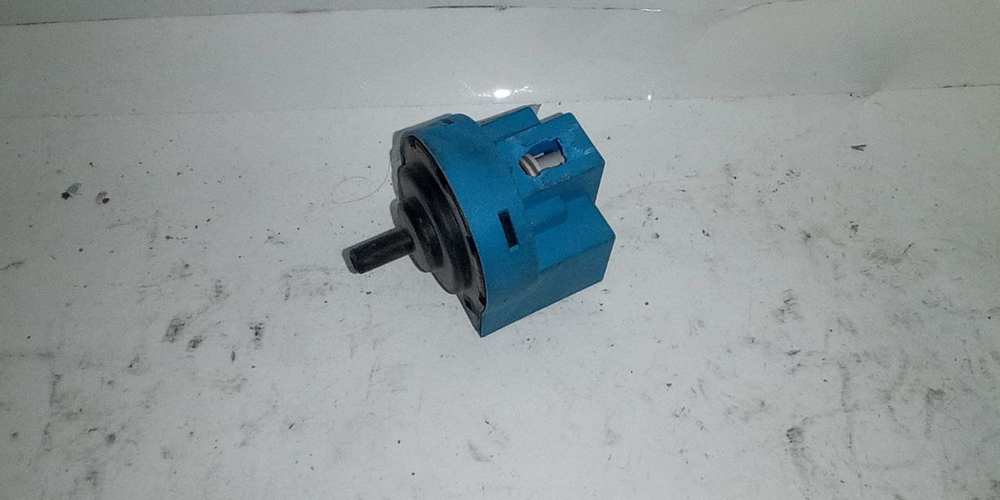 1 Датчик уровня воды (прессостат) для стиральных машин Indesit Ariston ST-545 16002692101 б/у