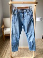 Джинсы Emporio Armani, 140