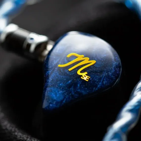 FATfreq Maestro SE Universal Blue