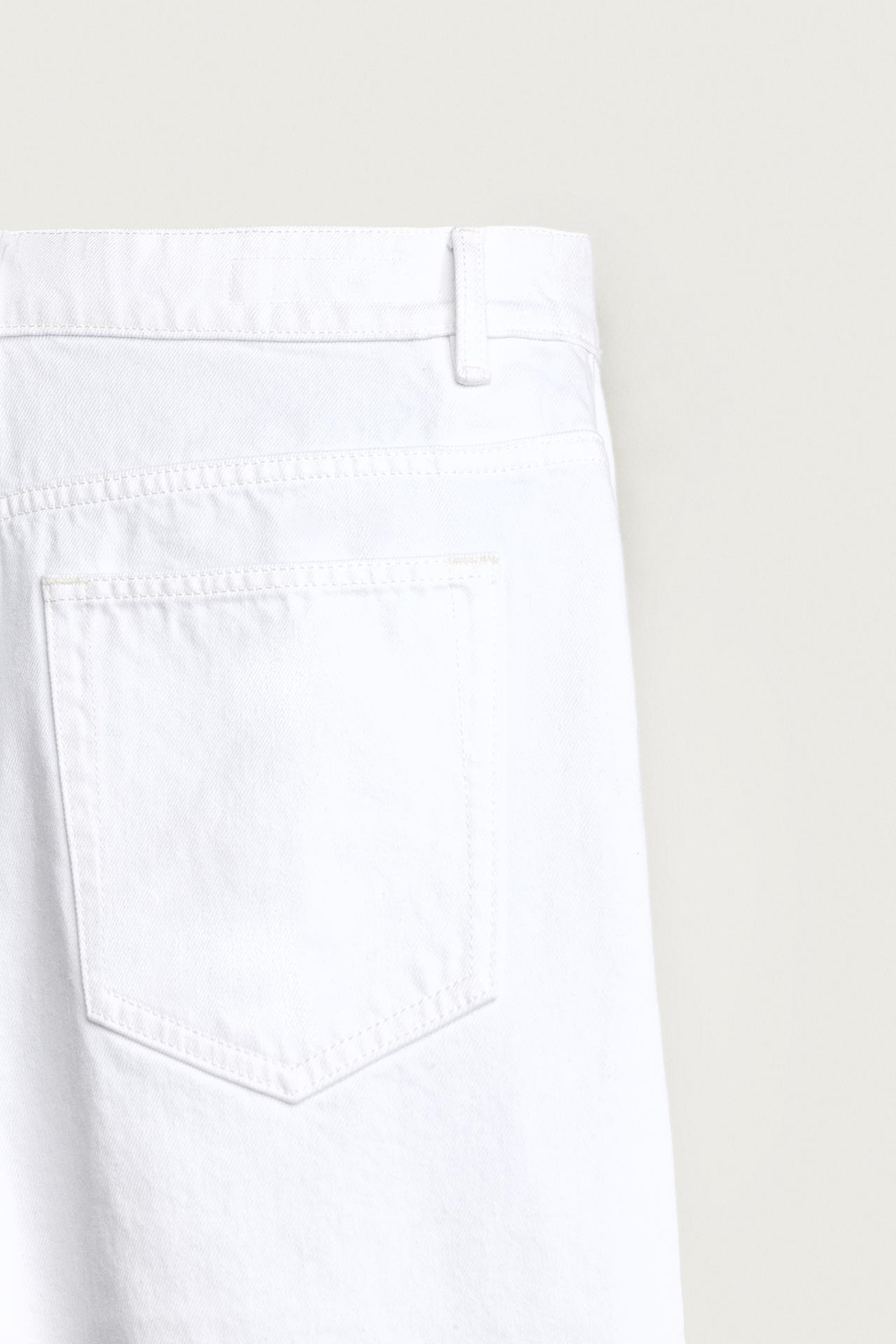 ZARA ДЖИНСЫ STRAIGHT FIT, БЕЛЫЙ