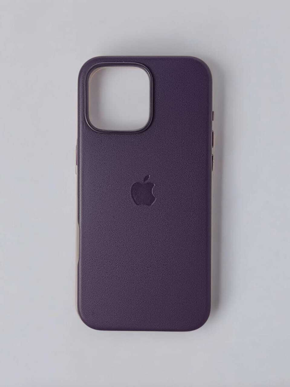 Leather Case с АНИМАЦИЕЙ для iPhone 16