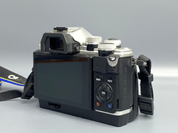 Olympus OM-D E-M10 Mark II + 14-42 мм