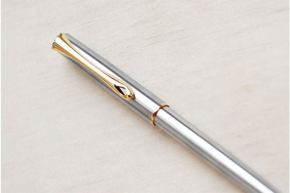 Шариковая ручка Diplomat Traveller stainless steel gold (D10061109) 2