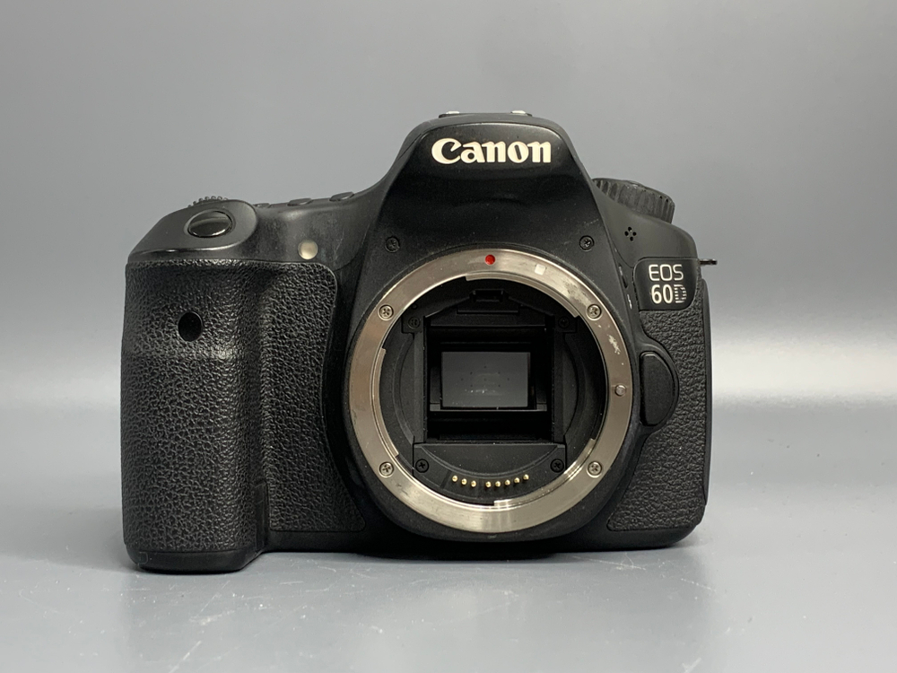 Canon 60D 23500 кадров Скол на экране