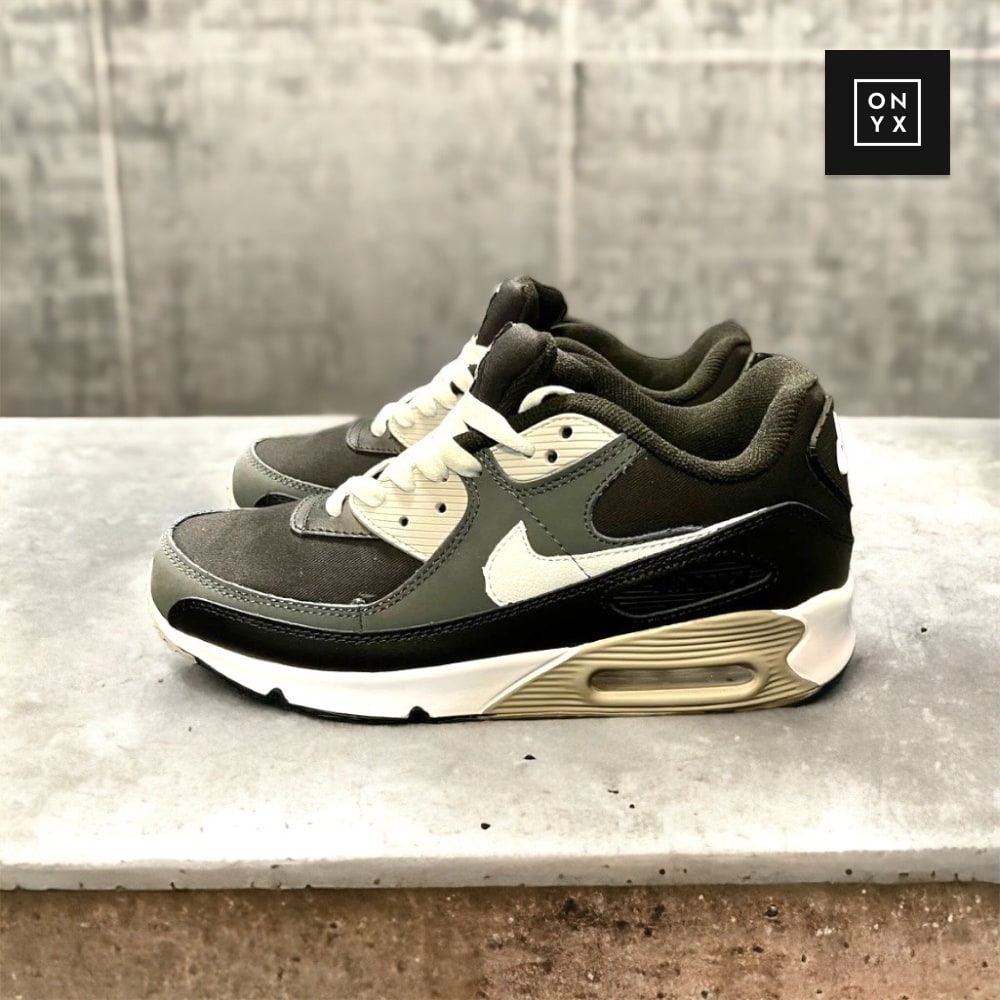 Nike Air Max 90 • Black/Gray