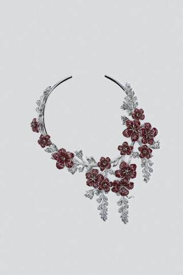 ZARA X BAISI GUADAGNINO КОНТРАСТНОЕ ОЖЕРЕЛЬЕ С МЕТАЛЛИЧЕСКИМИ ЦВЕТКАМИ, ТЕМНО-КРАСНЫЙ