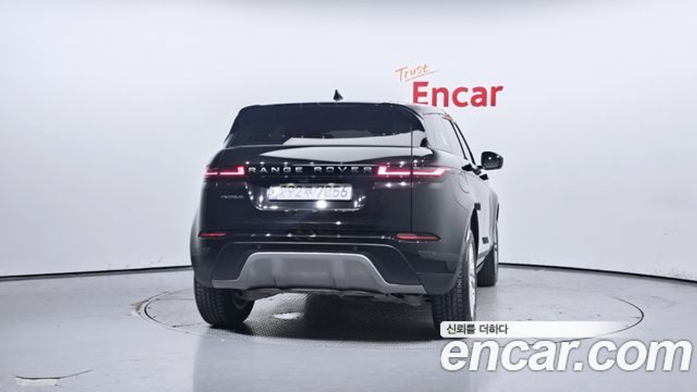 Land Rover Range Rover Evoque P250 S — 2024