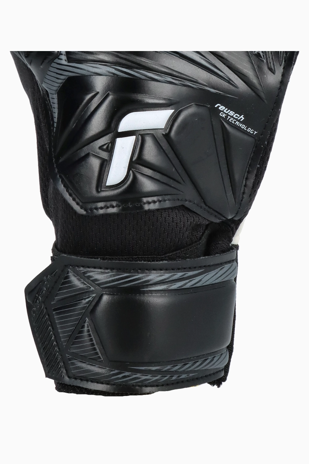 Вратарские перчатки Reusch Attrakt Starter Solid Junior - черный