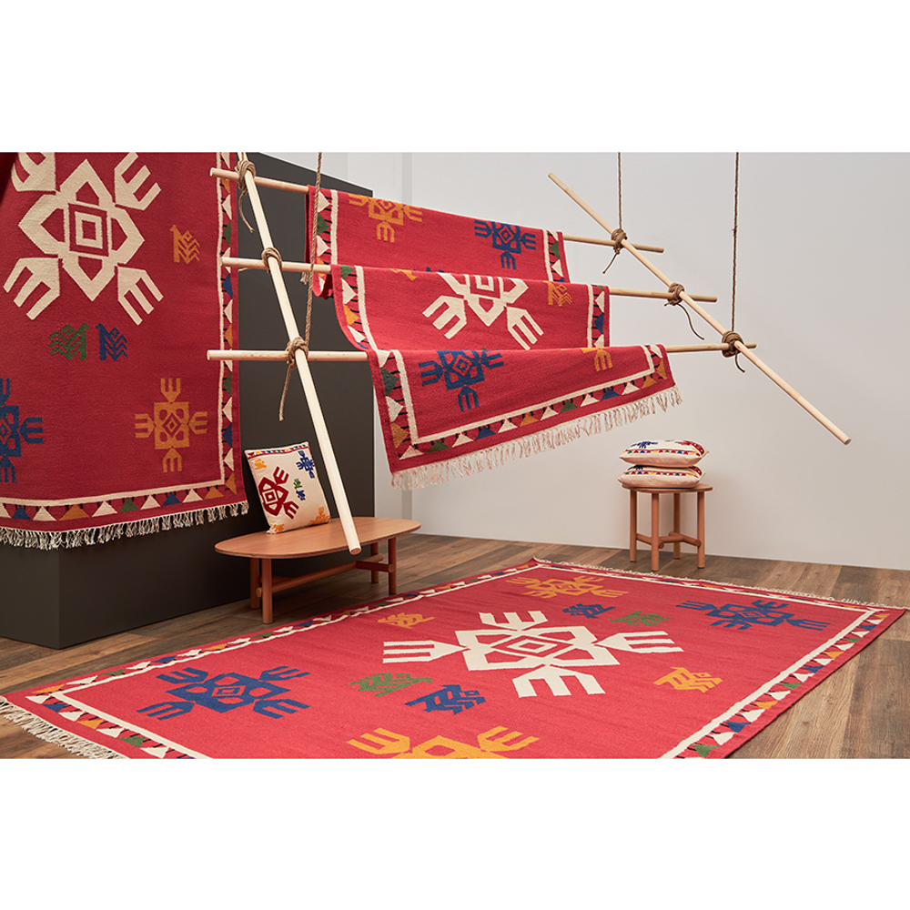 Ковер из шерсти по мотивам чувашских орнаментов 120х180см Tkano Cultural Heritage
