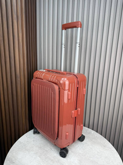 Дорожный чемодан Rimowa Essential Sleeve Cabin с карманом для ноутбука