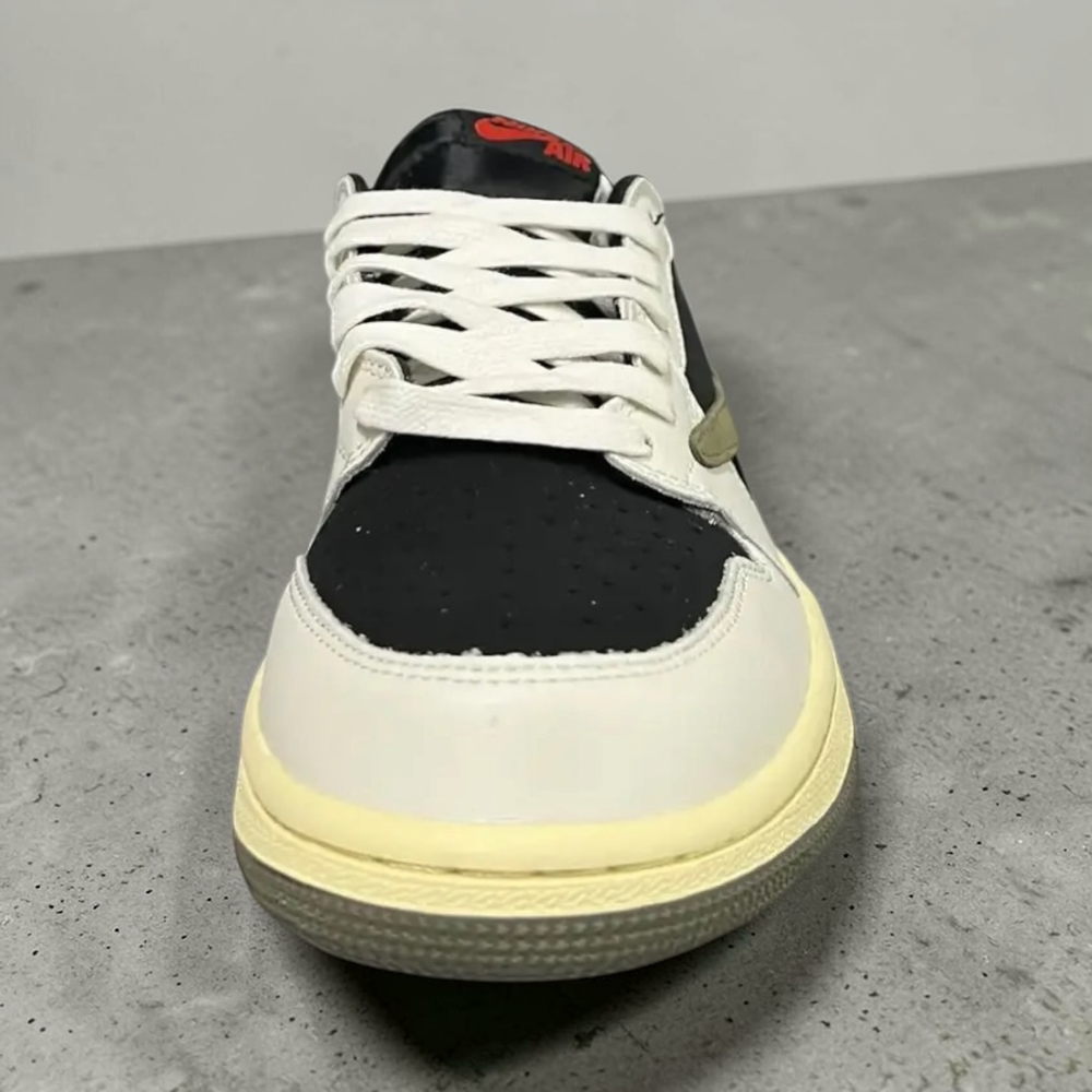 Nike Air Jordan 1 Low x Travis Scott • Olive