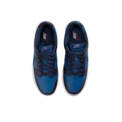 alt="Перфорация на носке Nike Dunk Low Mystic Navy темно-синяя модель"