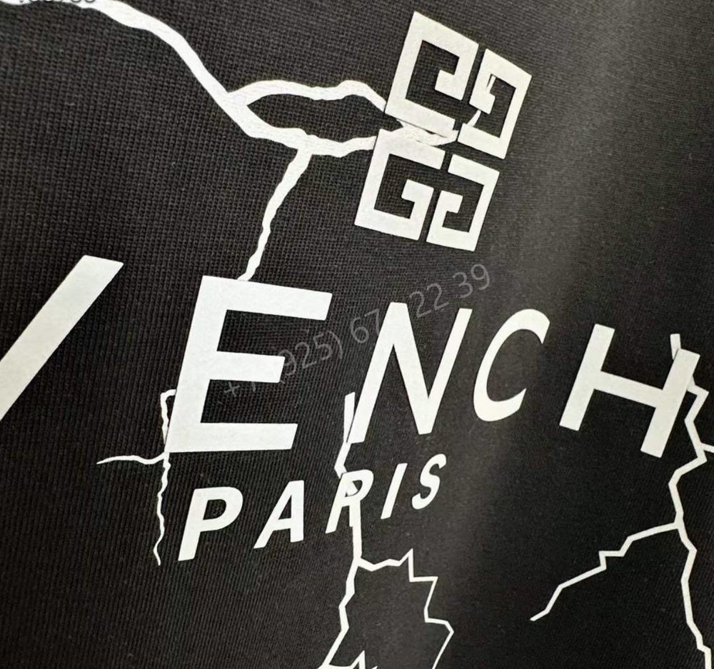Футболка Givenchy