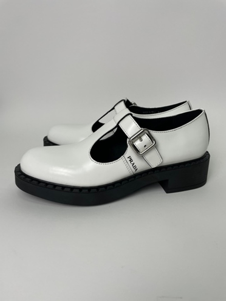 Сандалии Prada