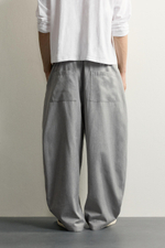 БРЮКИ BALLOON FIT С БОКОВЫМИ ЗАЩИПАМИ — ZARA