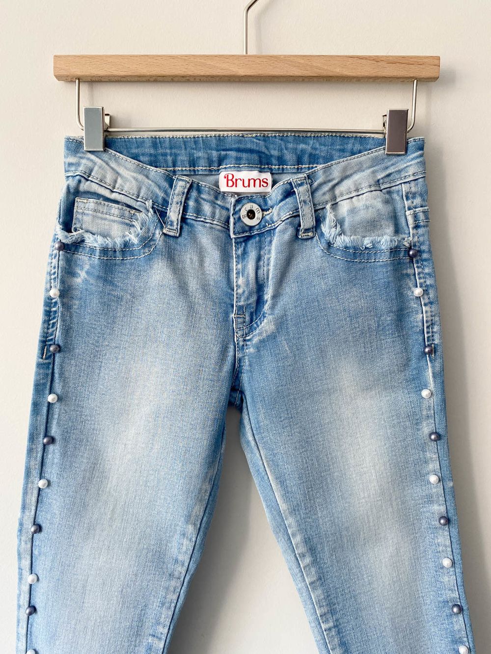 Джинсы Brums