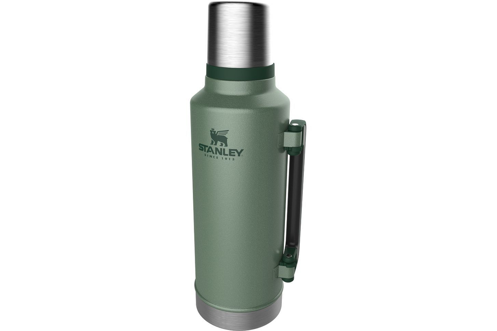Термос "Classic 1,9L" темно-зеленый 10-07934-003 от Stanley
