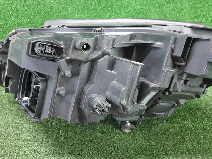 Фара правая Mercedes S W222 (2013-2017) LED
