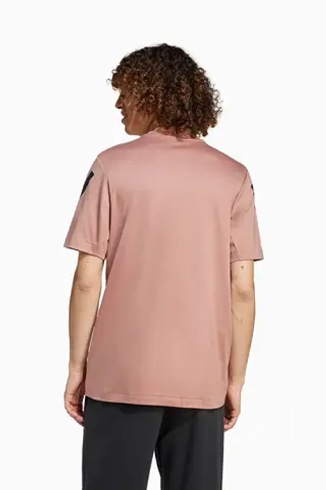 Футболка adidas Z.N.E. Tee - розовый