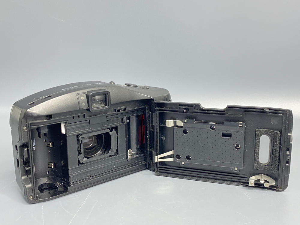 Olympus SuperZoom 700XB