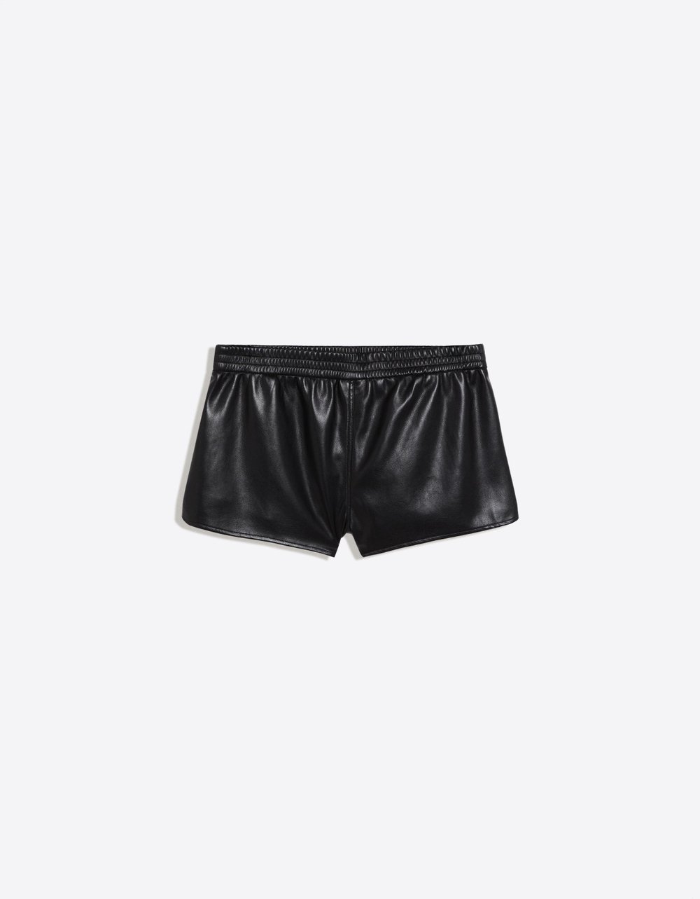 Женские шорты из искусственной кожи с заниженной талией - BERSHKA