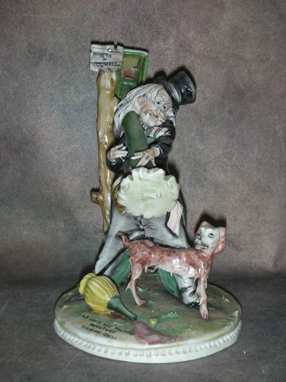 Статуэтка. Фарфор. С похмелья. Capodimonte. Италия